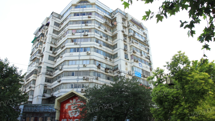 西华大厦外景图