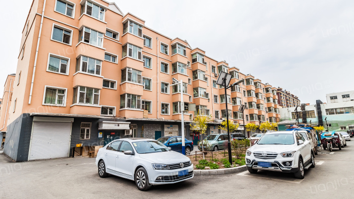 海拉小区外景图