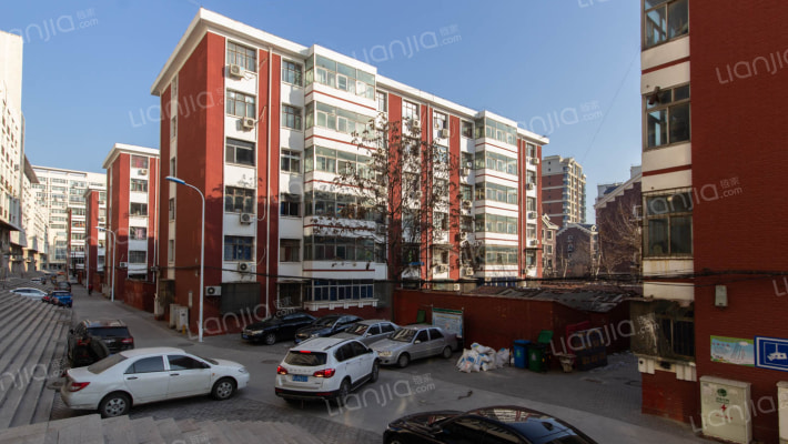 楼前居民小区外景图