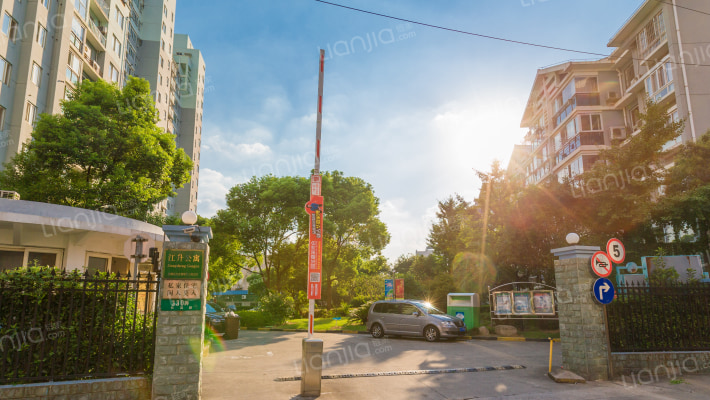 江升公寓外景图