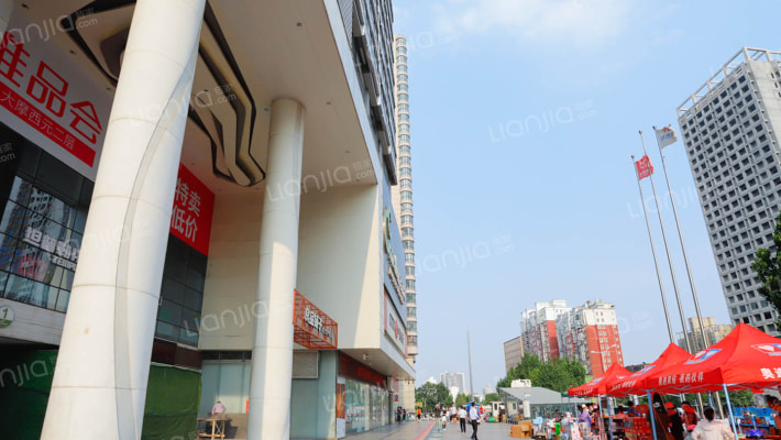 大摩西元广场外景图