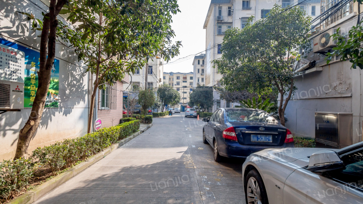 新德三村外景图