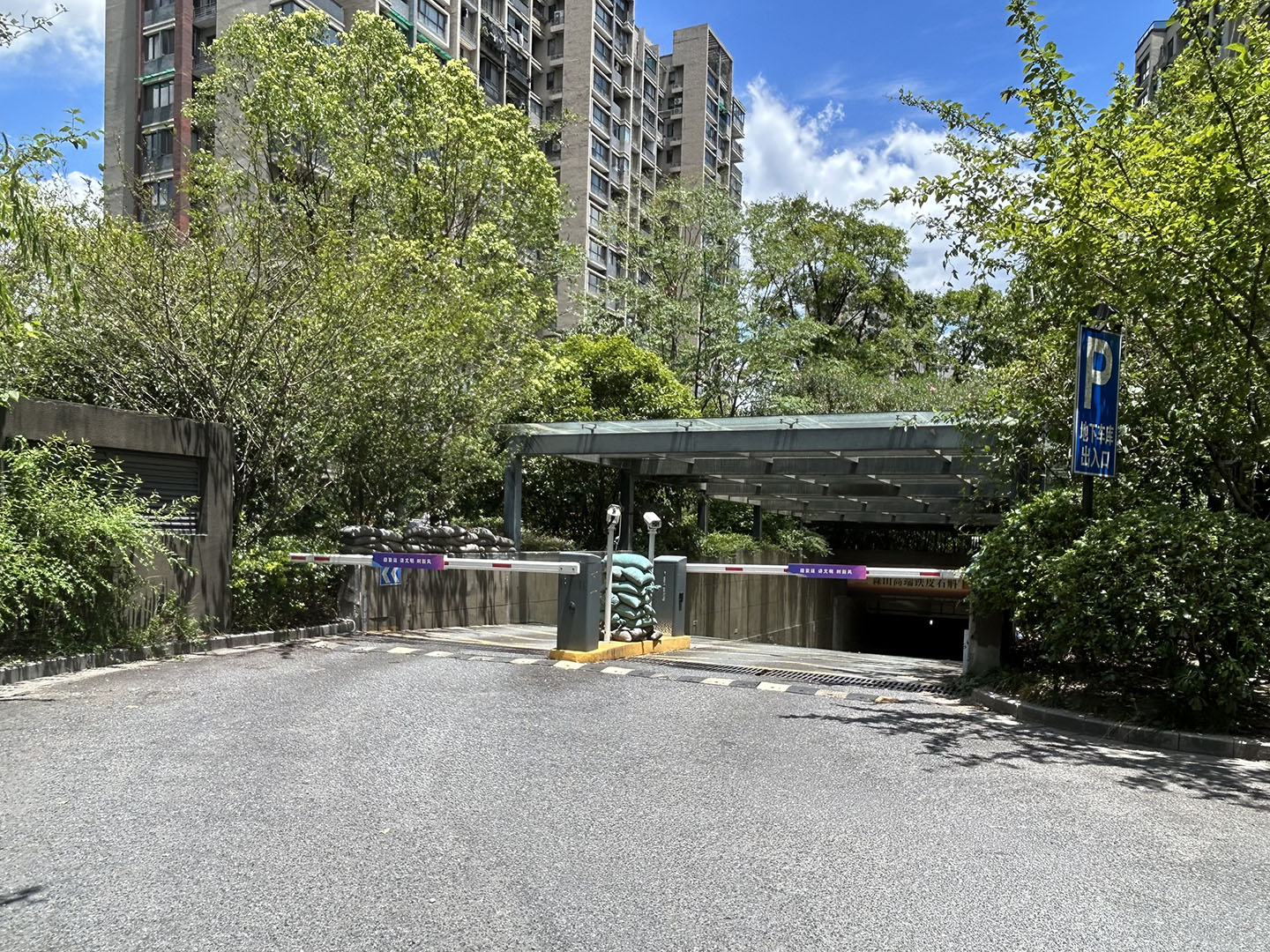  江畔云庐小区实景 19