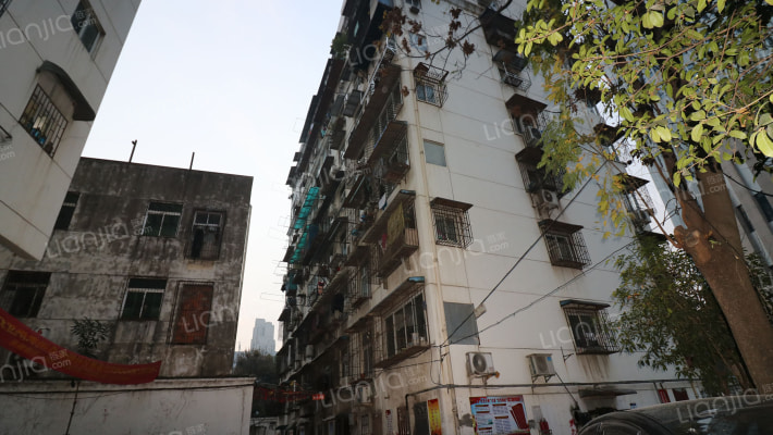 福星公寓外景图