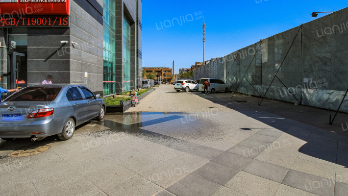 鸿石大厦外景图