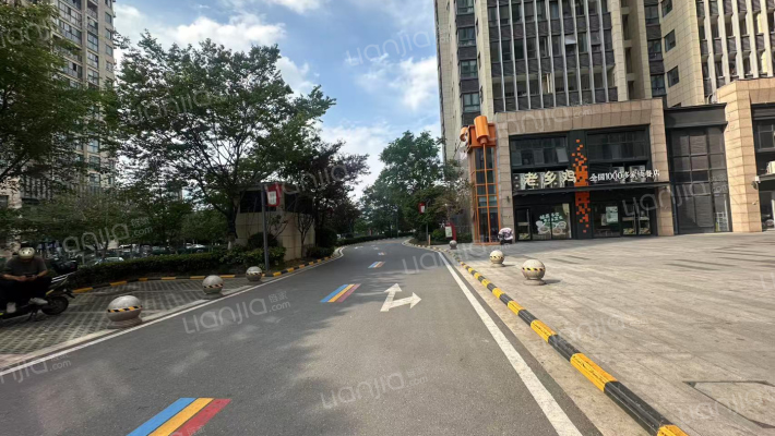 明发财富中心外景图