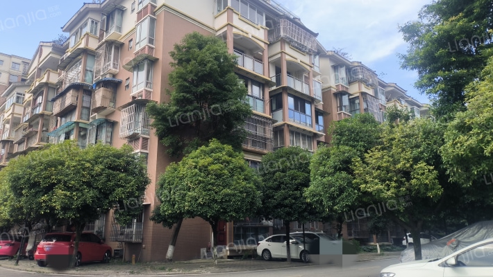 万都香山水岸外景图