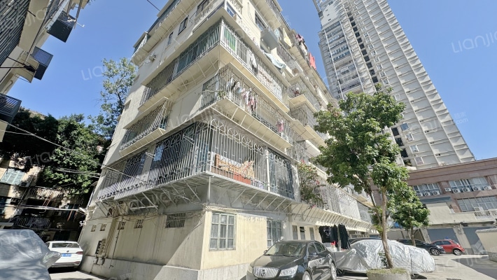 东大路142号外景图