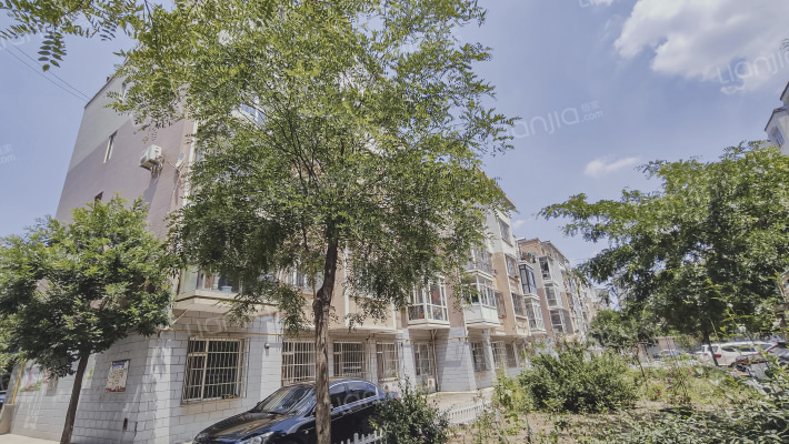 立安花园外景图