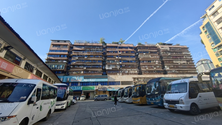 黄金路107号外景图