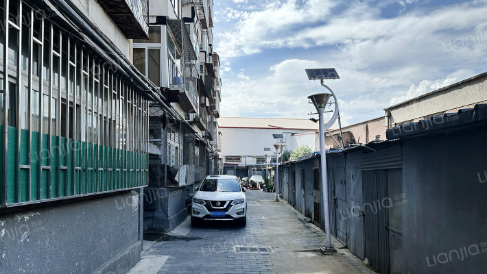 燕大宿舍外景图