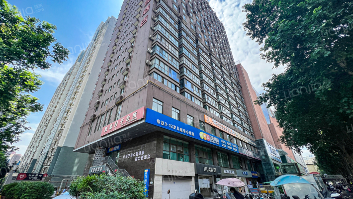 立丰国际购物广场外景图