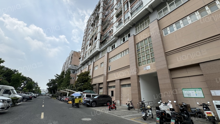 百隆商业广场外景图