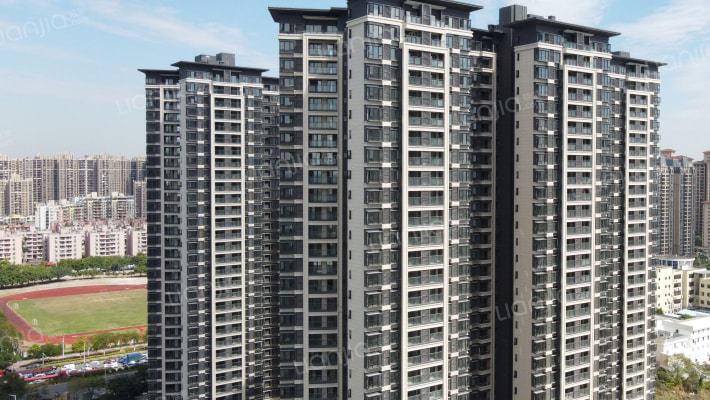 龙悦江山外景图