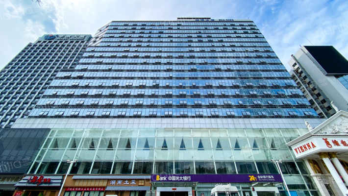 华通大厦外景图