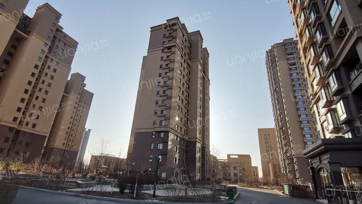 润江华府外景图