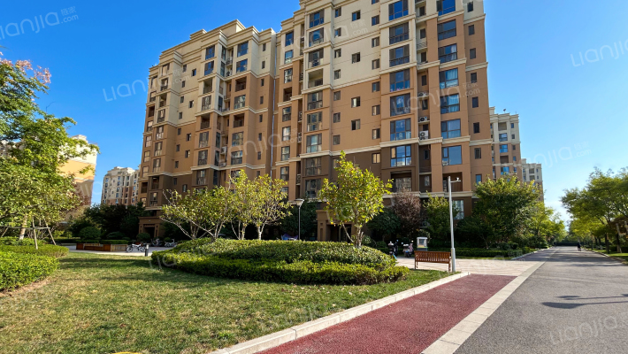 雅居乐湖居笔记览山外景图