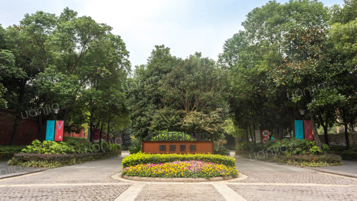 玛斯兰德百香果街区外景图