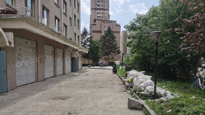 西典花园外景图