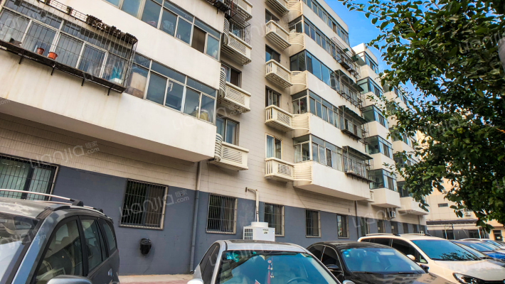 中交公司家属楼外景图