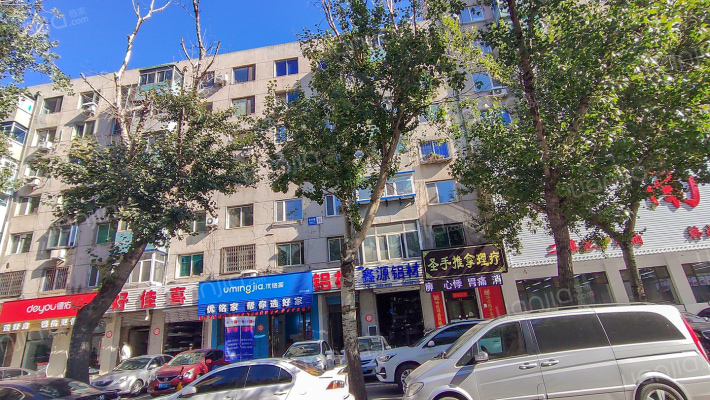 贵和十八里外景图