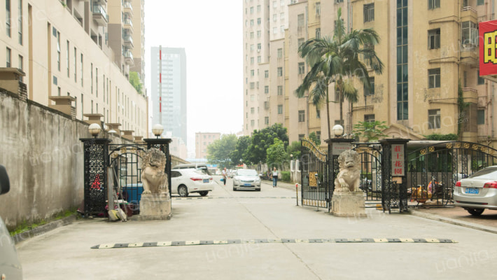 庄士花园外景图