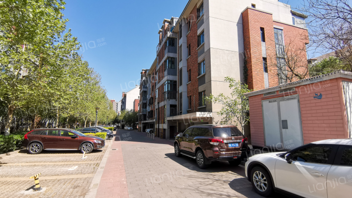 万科水晶城维漫园外景图