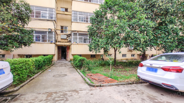 温馨佳苑小区外景图