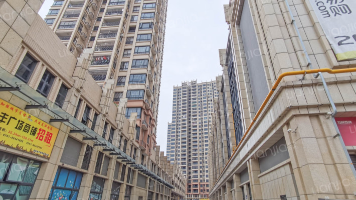 珍丰广场外景图