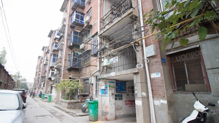 新郑路30号院外景图