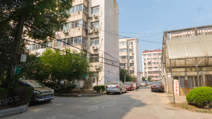 三钢生活区外景图