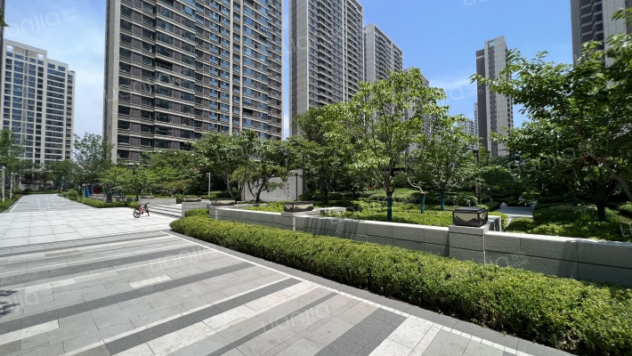 青铁海誉府外景图