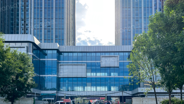 华南城1668新时代广场外景图