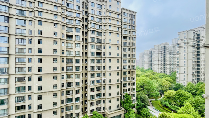 太湖国际二街区星辉塞纳外景图