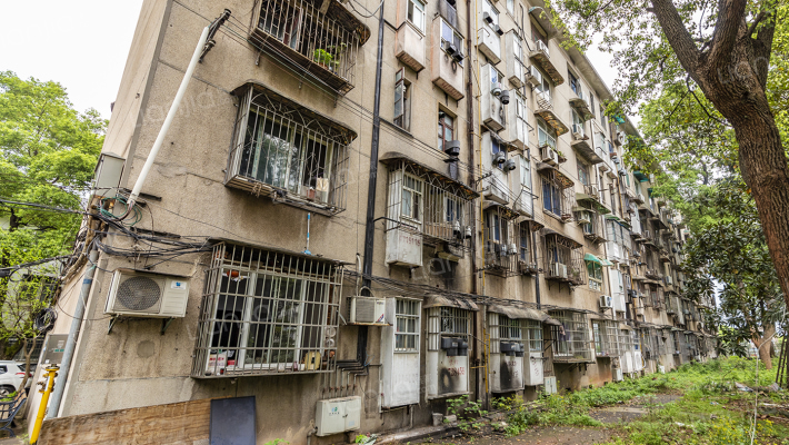 中心医院宿舍外景图