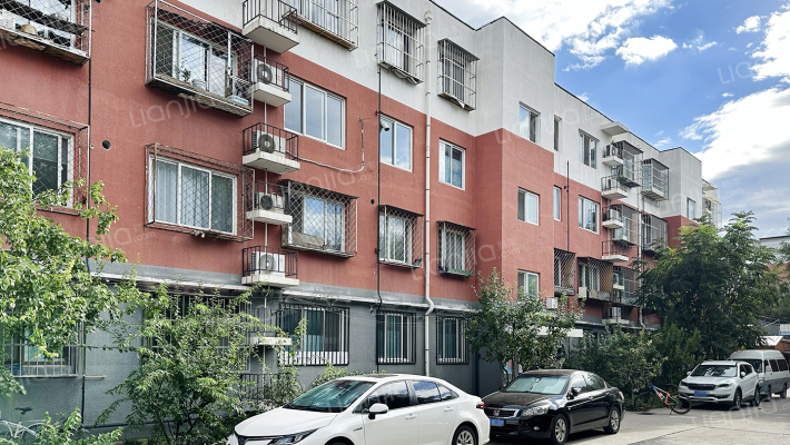 工业经委宿舍楼外景图