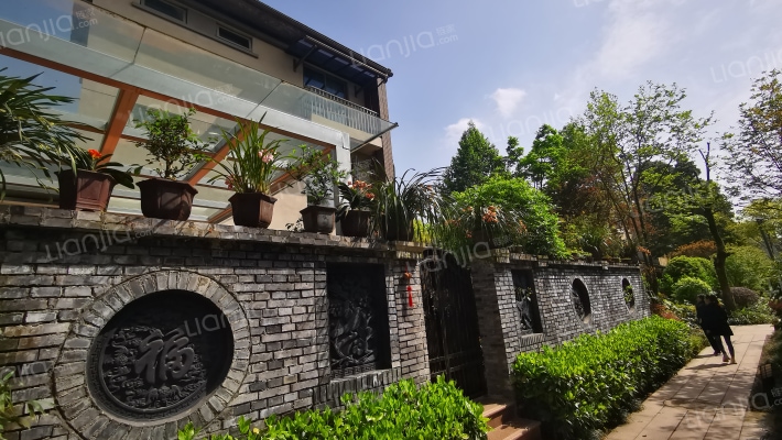 青城365宅院外景图