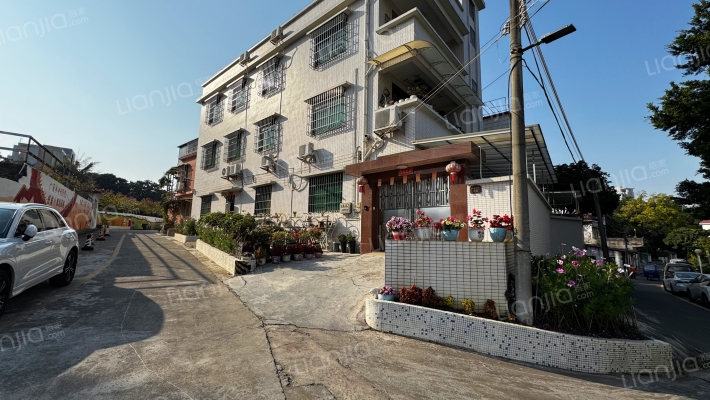 岐头上街外景图