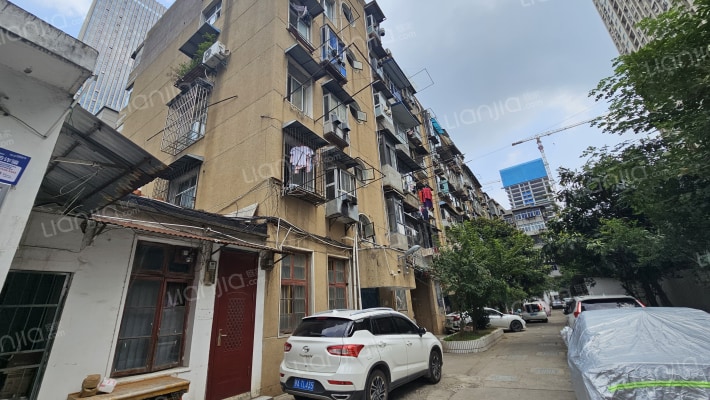 电信宿舍外景图