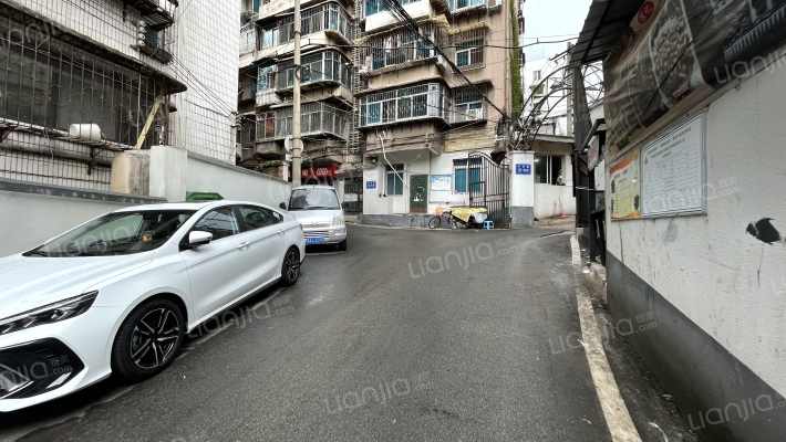 兴关社区外景图