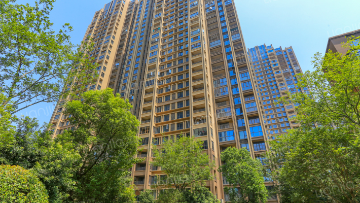 绿地国际博览城一期御珑外景图