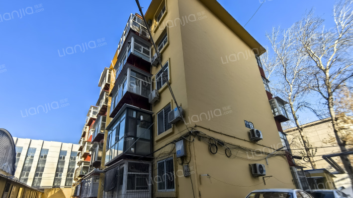 市体校宿舍外景图