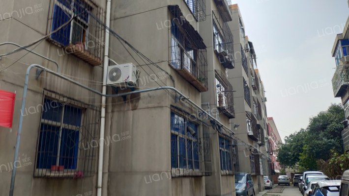 西安市长安区土产公司家属院外景图