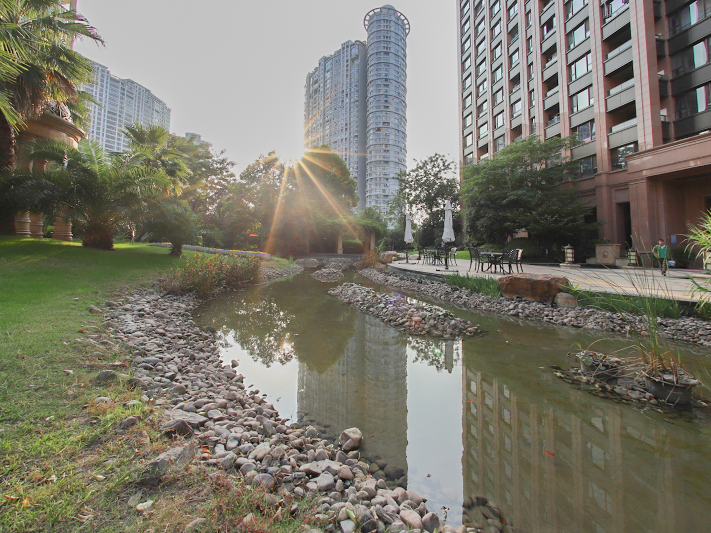 水晶城小区实景 8