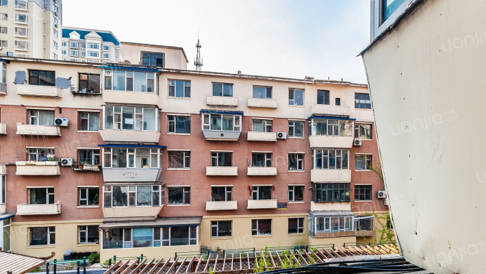 警苑小区外景图