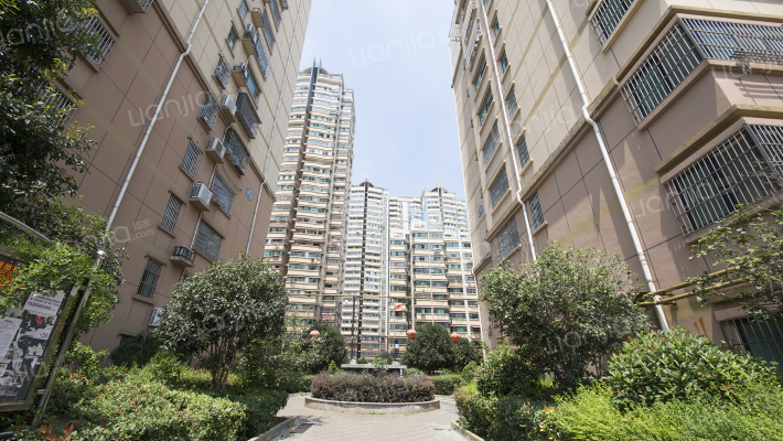 丁怡花园外景图