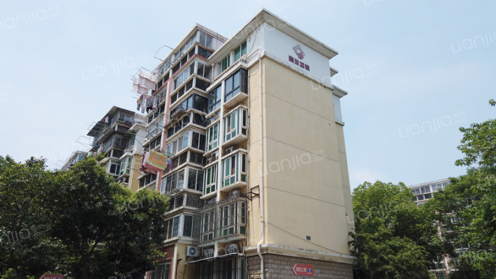 春天家园外景图