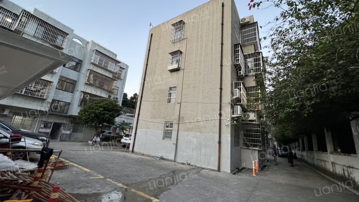 果场宿舍外景图