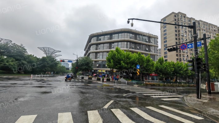 汇铂金座外景图