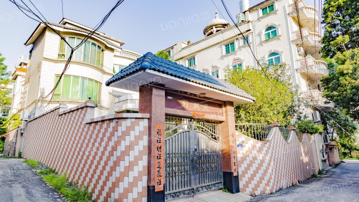 长岗山庄外景图